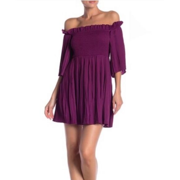 Ali & Jay Le Flirt Off the Shoulder Pleated Magenta Mini Dress NWT - Picture 2 of 15